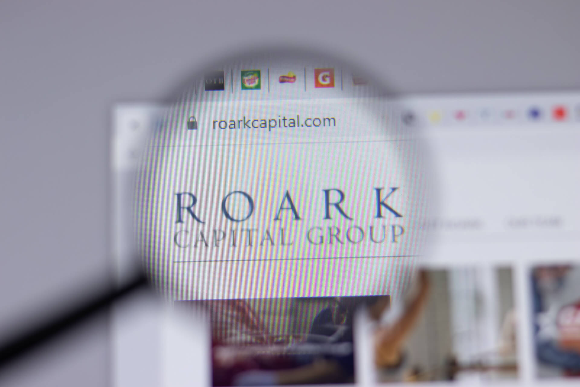 Empresa de private equity Roark apresenta condições para comprar